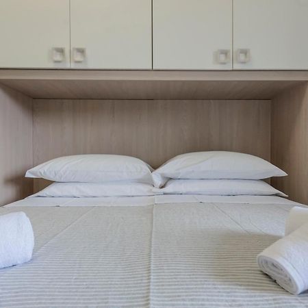 Residenza Eres Eur Apartment Roma Ngoại thất bức ảnh